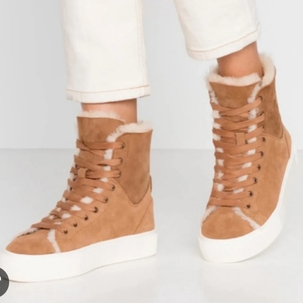 Ugg beven sneaker boots ✨ - Picture 2 of 8